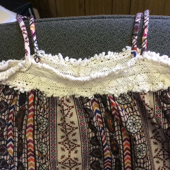 Rue 21 multi color crop top - Picture 2 of 3